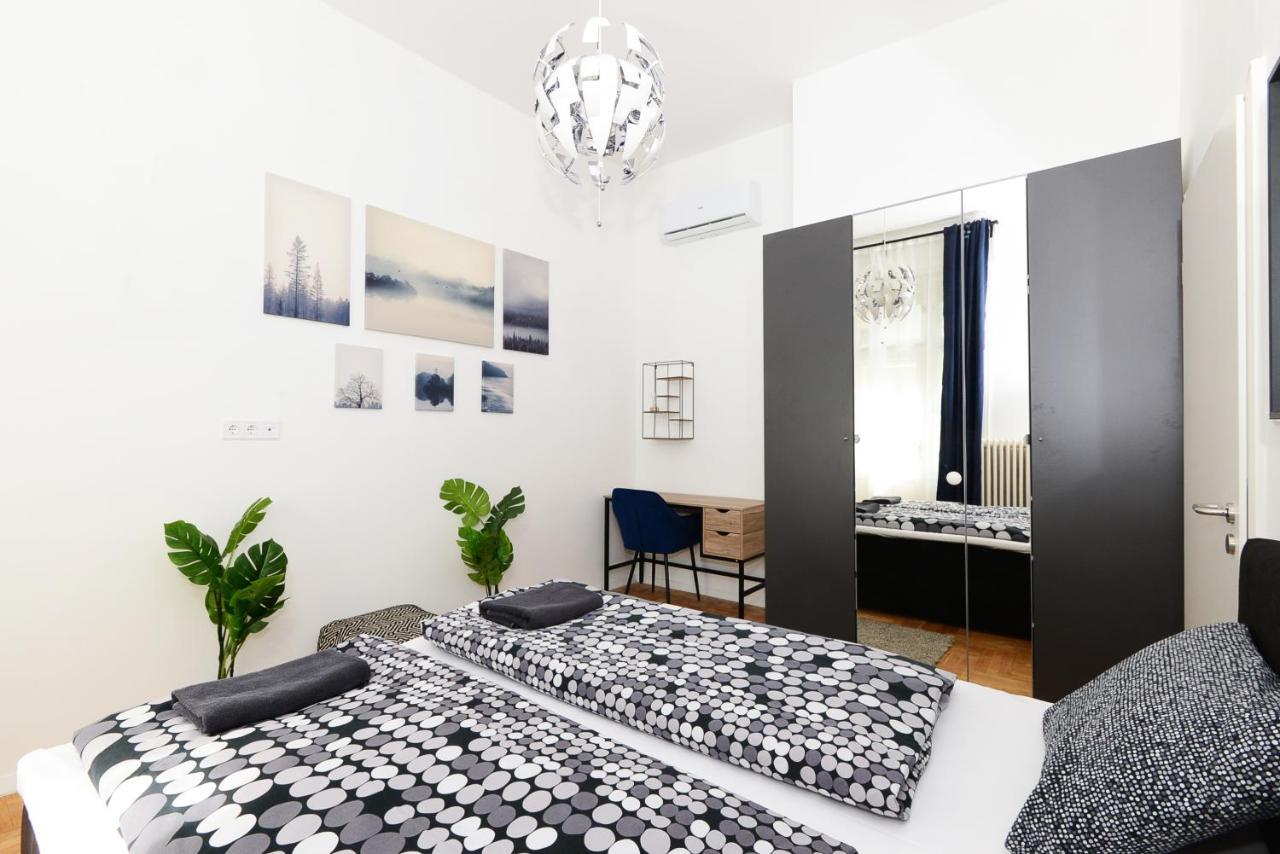 Akacfa 7 Two Bedroom Central Apartment บูดาเปสต์ ภายนอก รูปภาพ